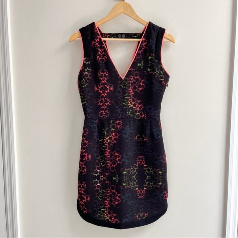 [sandro] rico v neck neon print shift mini dress black hot pink S